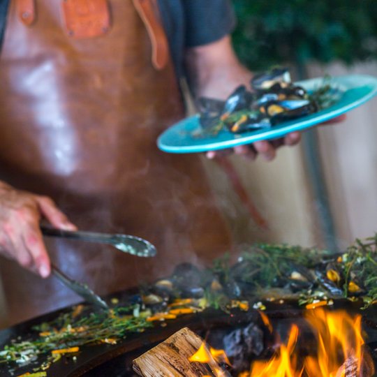 matlagning på OFYR Classic 85 corten